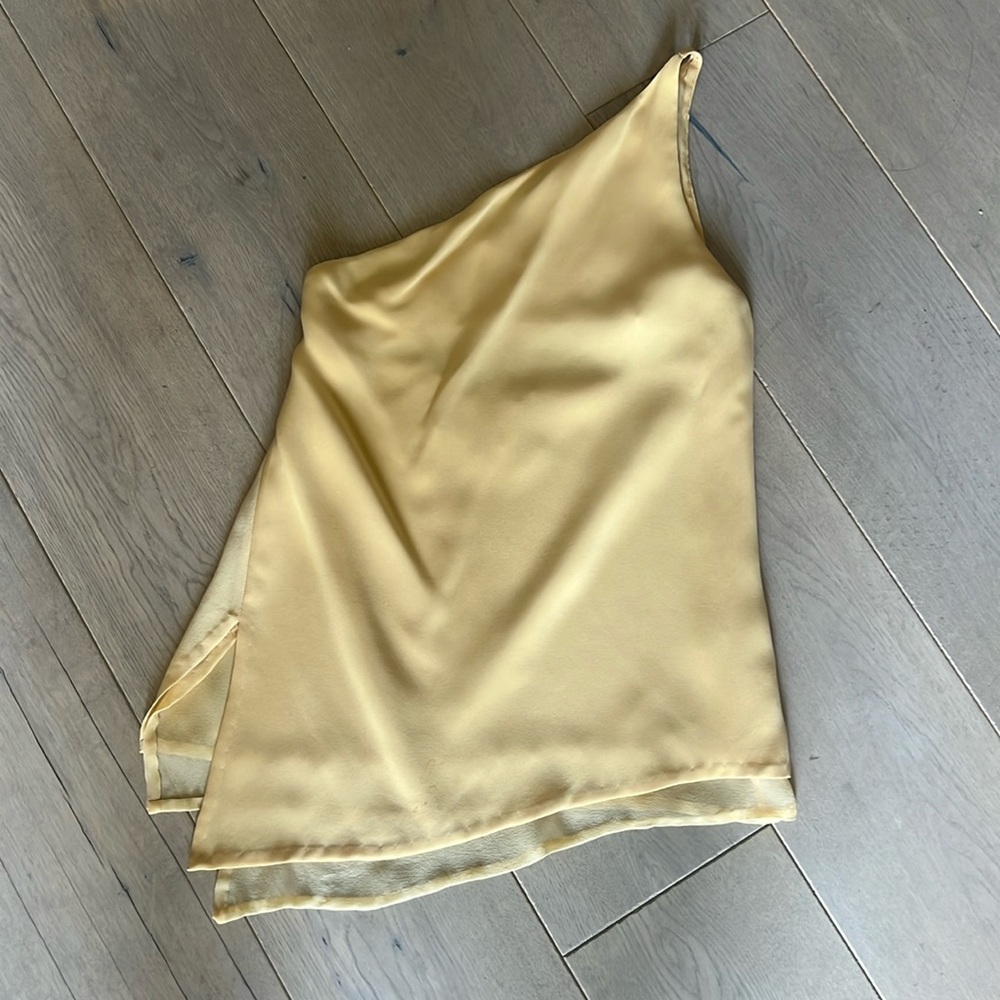 Yellow one shoulder Phillip lim 3.1 silk lined tank sz 6